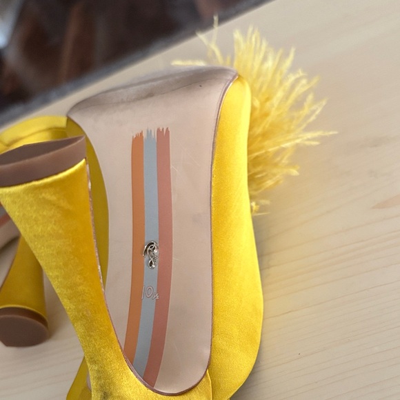 Sam Edelman Yellow Feathered Mules - Picture 4 of 6